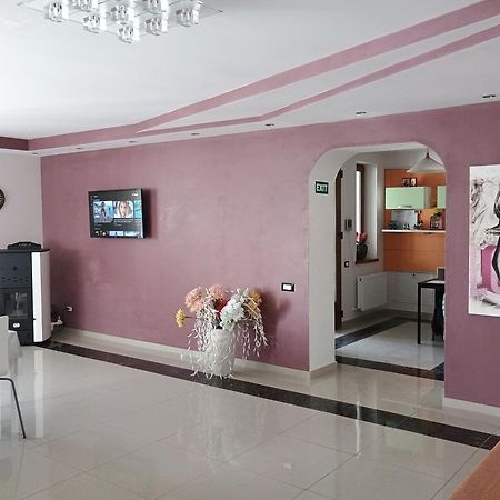 Vila Family Cricova Luaran gambar