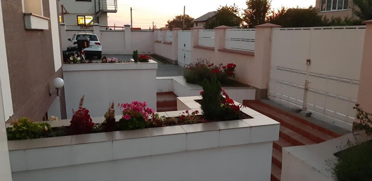 Vila Family Cricova Luaran gambar